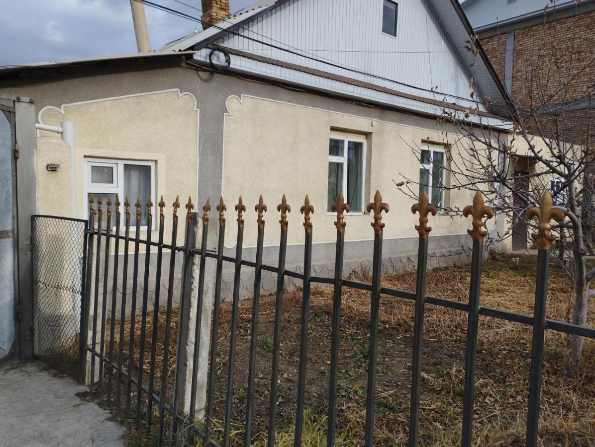 קראקול Guest House Sono Adress Derbisheva 202 מראה חיצוני תמונה